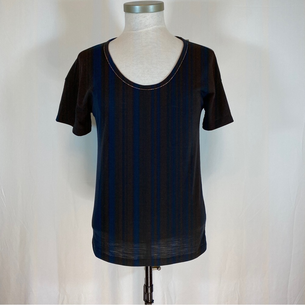 NWT! Nike Yoga T-shirt, size X-Small